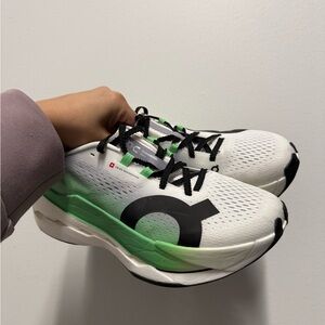 On Running Cloudboom Max